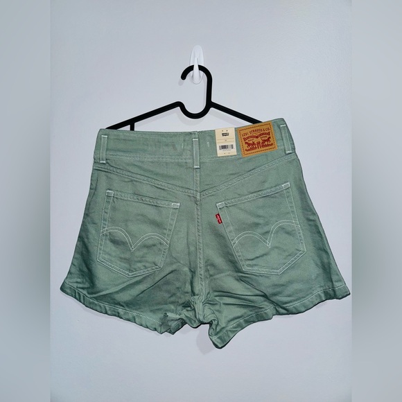 🌻 𝐋𝐞𝐯𝐢'𝐬 𝐇𝐢𝐠𝐡 𝐖𝐚𝐢𝐬𝐭 𝐌𝐨𝐦 𝐒𝐡𝐨𝐫𝐭𝐬 - Picture 3 of 5